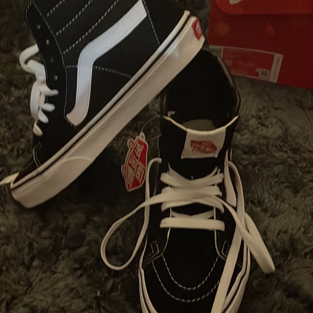 vans - Picture 5 of 8